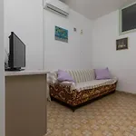 Apartments By The Sea Sumpetar, Omis - 949 * Jesenice (Split-Dalmatia)