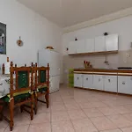 Apartments By The Sea Sumpetar, Omis - 949 Jesenice (Split-Dalmatia)