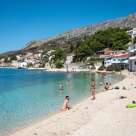 Apartment Apartments By The Sea Sumpetar, Omis - 949 Jesenice (Split-Dalmatia)