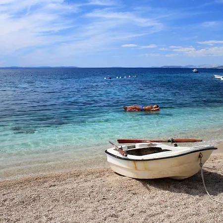 Apartments By The Sea Sumpetar, Omis - 949 * Jesenice (Split-Dalmatia)